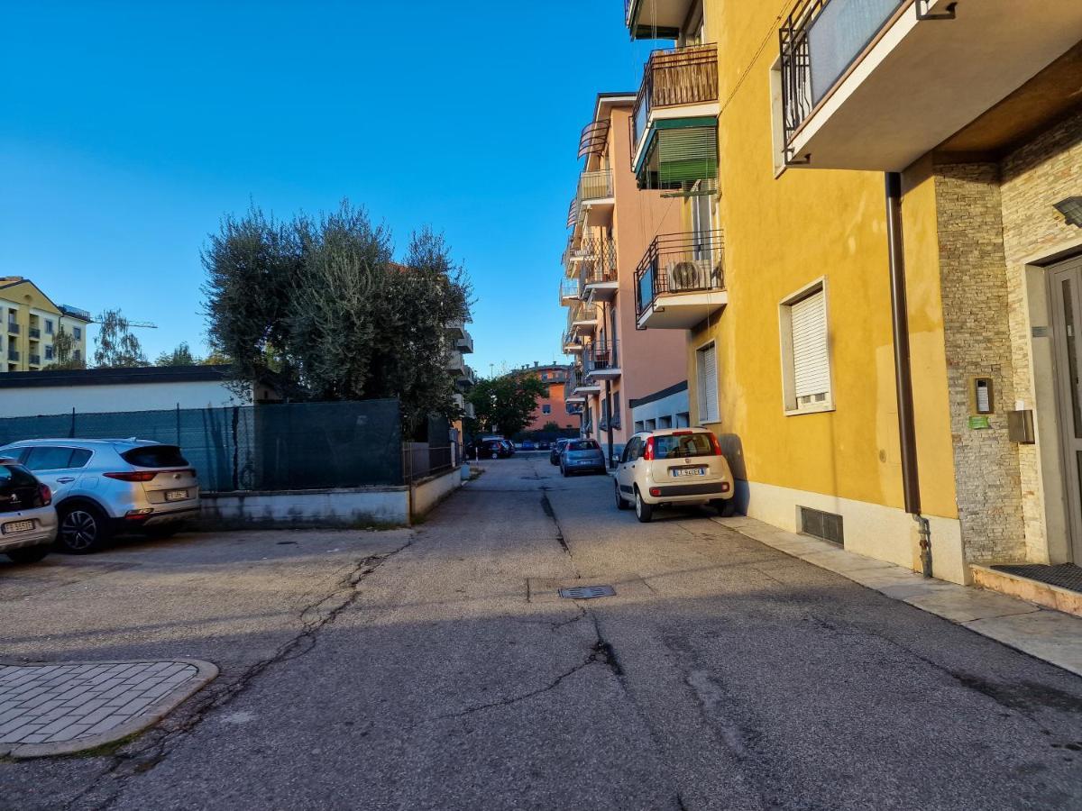 Casa Viotti Monza Lägenhet Exteriör bild